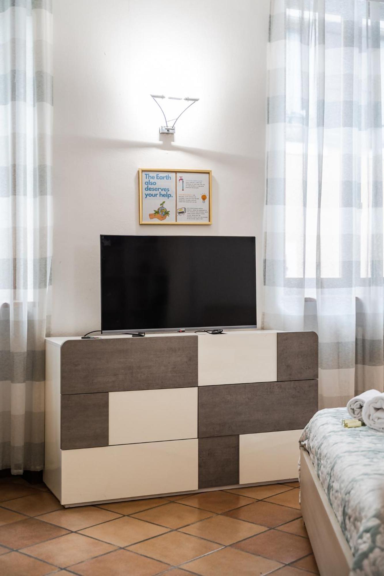 ורונה Riverwalk Al Castello Indipendent Apartments מראה חיצוני תמונה